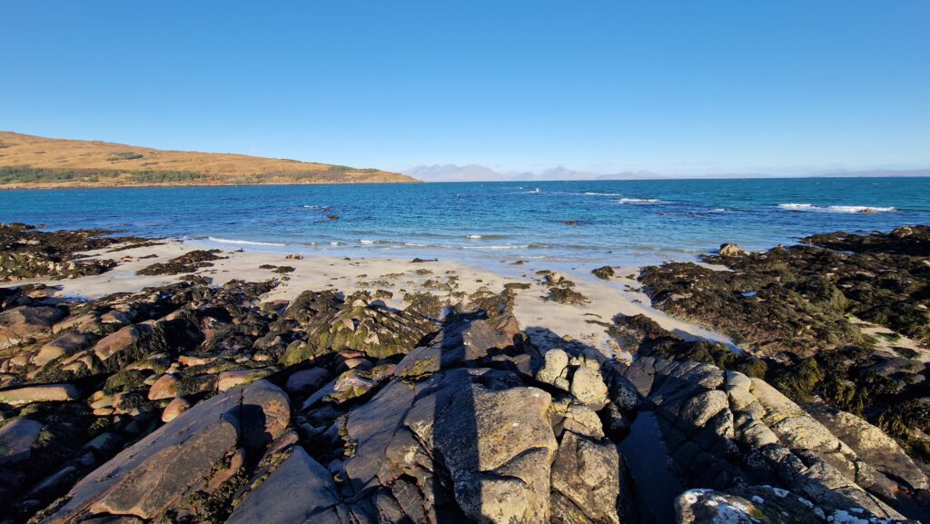 Shore of Port na Caranean, Rum