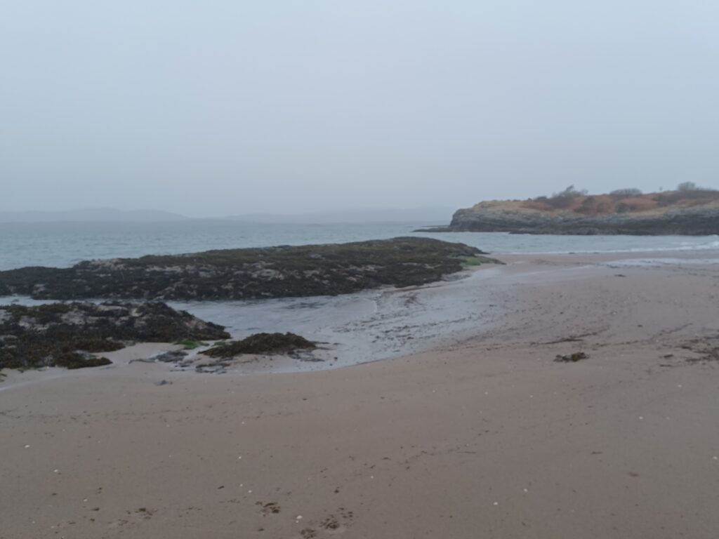 Rocky islands to snorkel around at Wee Ganavan ©Elouise Dalziel