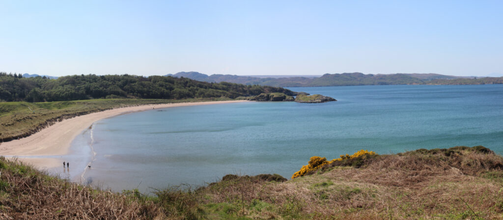 Sandy beach and coastline of An Dun